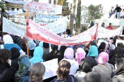 طلبـة النّظـام الكلاسيكي‮ ‬و‮ ''‬آل آم دي‮'' ‬يجدّدون الإعتصام أمام الوزارة