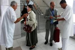 الـ 60 مسافرا الذين رافقوا أول حالة لأنفلونزا الخنازير بالجزائر لم يصابوا بالعدوى