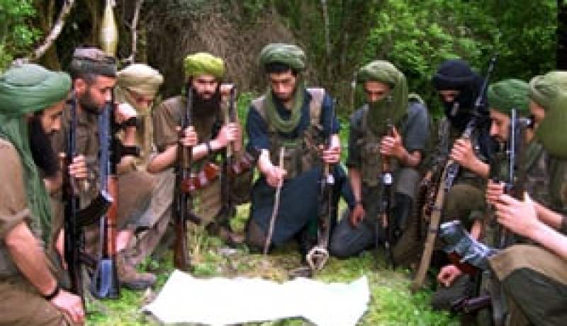 بعد أن شنت حملة اختطافات واسعة مقابل تسلم الفدية…تنظيم القاعدة يفرض “جزية الأفراح” ويهدد بالتصفية الجسدية للرافضين