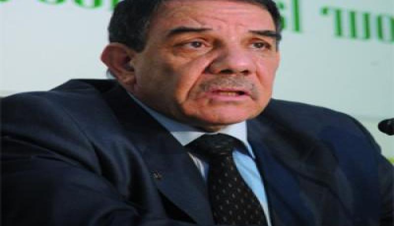 المترشح تواتي يدعو الى انشاء اكاديمية للغة الامازيغية في الجزائر