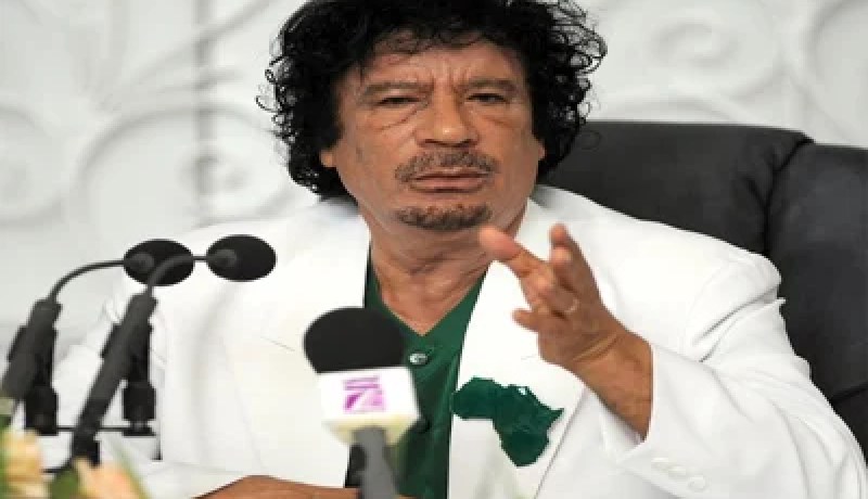 مبارك فقير ولا‮ ‬يملك حتى ثمن ملابسه‮ ‬