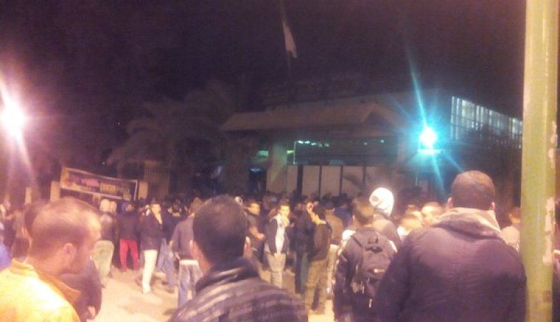 فيديو طلبة تيزي وزو ينظمون مسيرة بسبب انعدام الأمن في الاقامات الجامعية