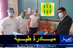 بالصور.. ملال يزور الأطفال المرضى بمستشفى تيزي وزو
