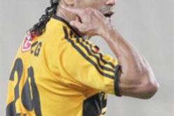 ‮”‬هل منحوني‮ ‬فرصة اللعب في‮ ‬المنتخب حتى أفكر في‮ ‬الاعتزال‮