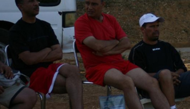 اتهم أطراف بمحاولة إبعاده عن الساحة الكروية الجزائرية، حاج منصور لـ”النهار”:”شهلول سيفيدنا والاستقرار أهم أسباب نجاح جمعية الشلف”