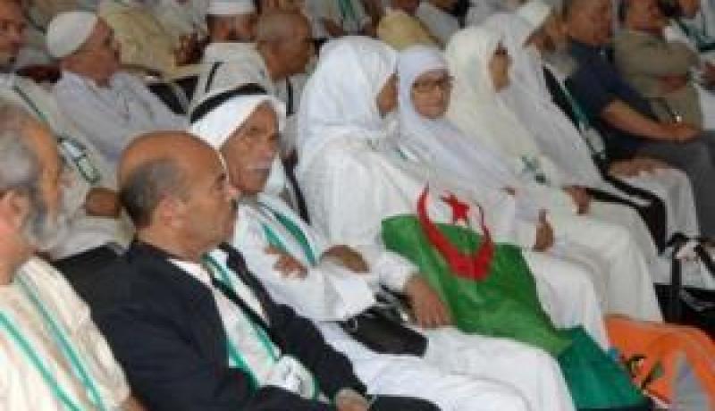 العثور على 32 حاجا جزائريا تائها في مكة وإيواء 1144 آخر دون إشكال