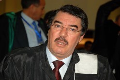 القانون واضح في كلية الحقوق ولا فرق بين طالب النظام القديم والجديد