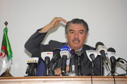 أبناء مسؤولين ورجال أعمال ينتقلون من سنة إلى أخرى بعلامة 2 من 20
