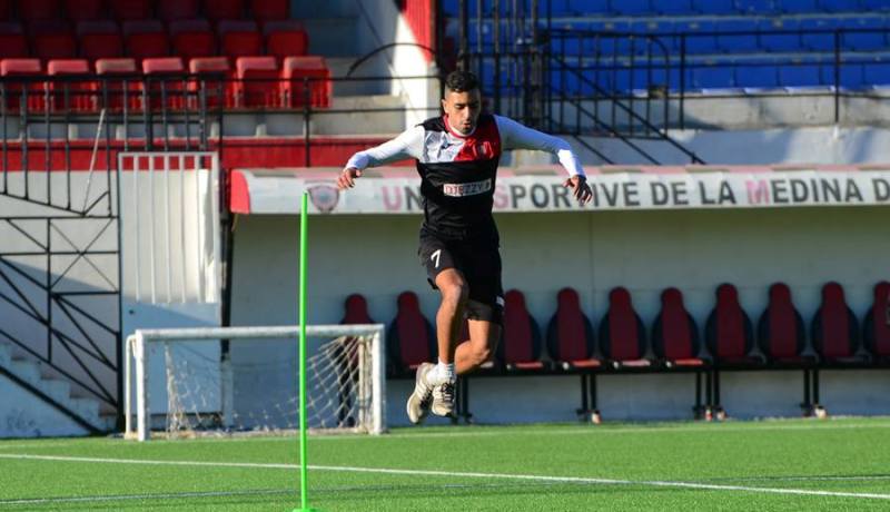 بالصور..هجهوج يباشر التدريبات مع تشكيلة سوسطارة