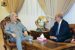 مساهل يتحادث مع خليفة حفتر ببنغازي شرق ليبيا