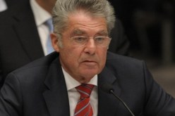 إعادة انتخاب الاشتراكي فيشر رئيسا للنمسا