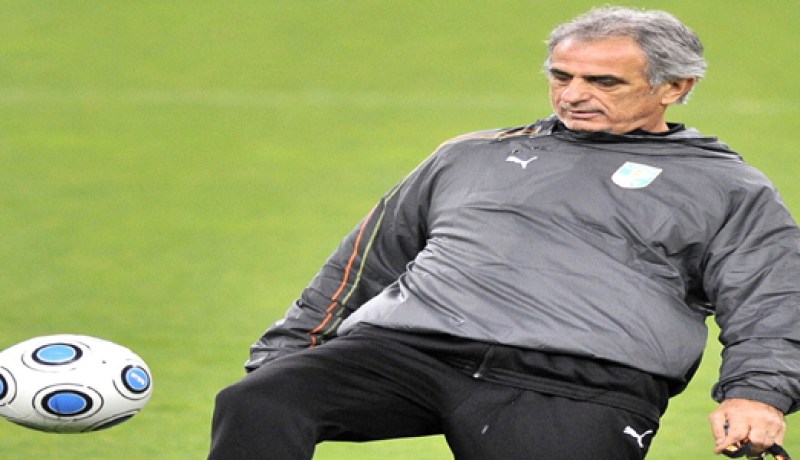 حليلوزيتش‮ ‬يطلق مبكرا حملة الأيادي‮ ‬النظيفة ‬ماكانش السوسيال ‬