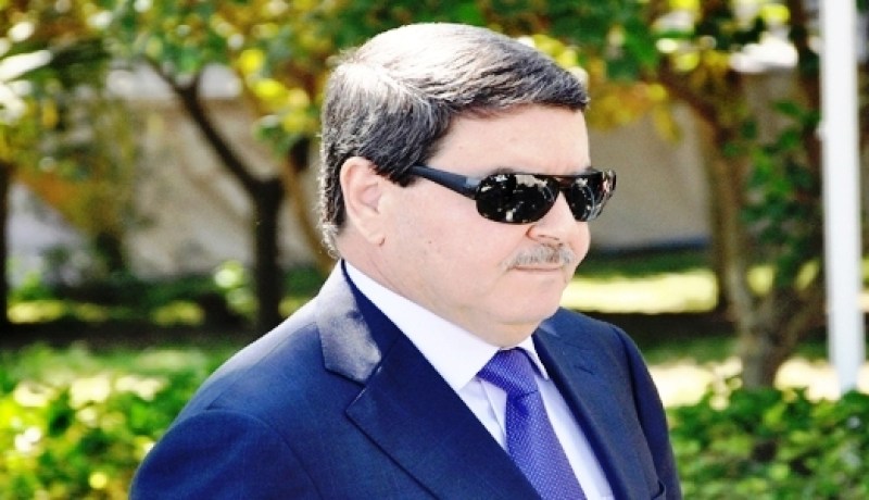 اللواء هامل الأول عربيا