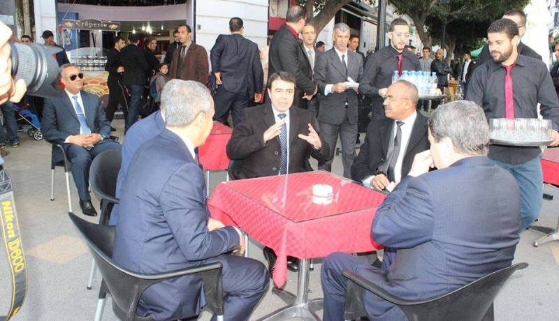 الجزائر تسلم تونس شريحة الكترونية تضم قائمة لشخصيات تونسية بارزة مستهدفة من قبل داعش