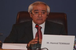 إشهار شخصي‮ ‬باسم الوزارة