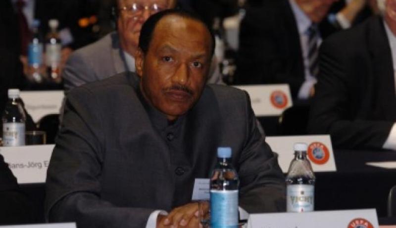 بن همام يسحب ترشيحه لرئاسة الاتحاد الدولي لكرة القدم