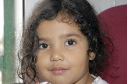 وقعت ضحية زواج أمها الجزائرية من عراقي: “هناء” تنتظر المساعدة لتدخل المدرسة كبقية التلاميذ الجزائريين”