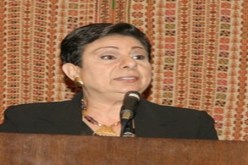 حنان العشراوي تطالب الدول الأوربية بمواجهة الخروقات الإسرائيلية عمليا