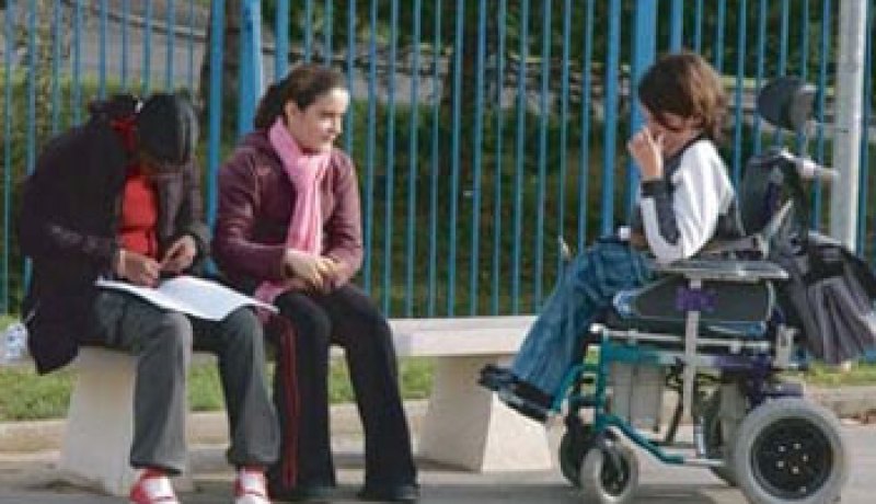 معاقون يحضرون للدكتوراه ويتولون مناصب قيادية