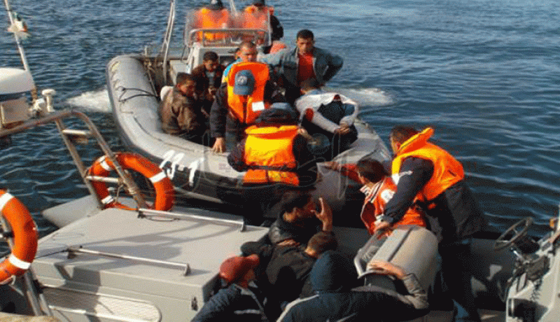 حاكم جزيرة إيطالية قلق من 800 مهاجر جزائري