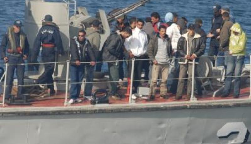 فتاتان إحداهما حامل في الشهر الثالث ضمن 18 حراڤا في وهران