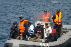 حراڤة جزائريون يقطعون 16 كلم سباحة ليلا بين تركيا واليونان