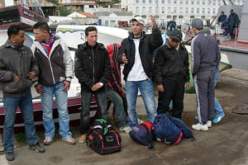 فتيات تبخرت أحلامهن  وأمهات يبكين حسرة على أبنائهن المفقودين