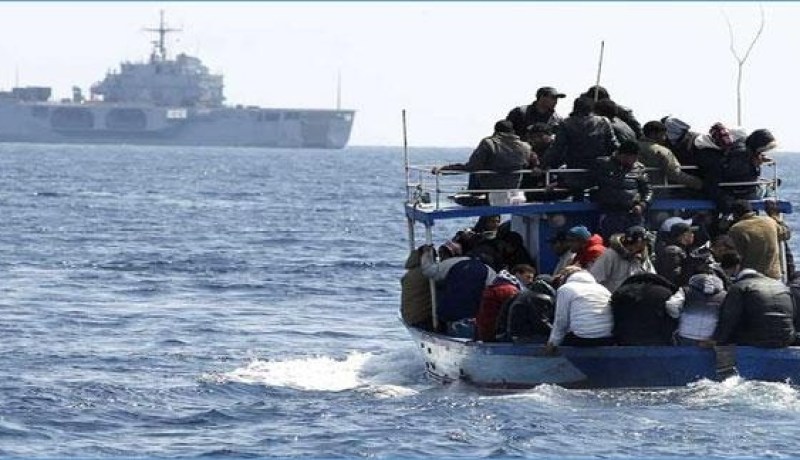 توقيف زعيم عصابة تهريب البشر بحوزته 20 جوازا لشباب من سكيكدة حاولوا «الحرڤة» من ليبيا