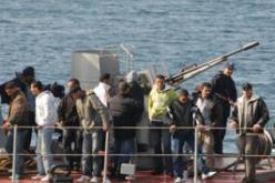 وحدة حراس الشواطئ للقوات البحرية تنقذ خمسة أشخاص بميناء الغزوات