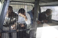 توقيف «بارون» تهريب البشر برفقة 16 حراڤ داخل «فورڤون