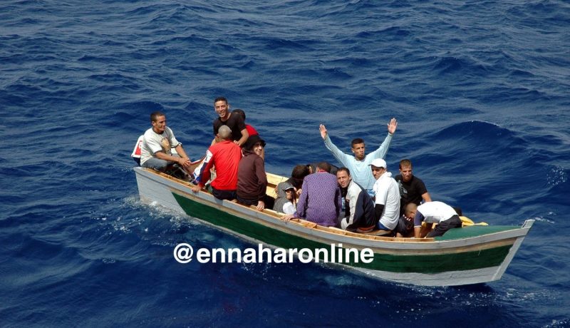 الدرك يطيح بمنظمي عمليات إبحار سري في مستغانم