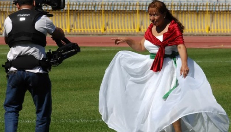 حسيبة عمروش، ''أمين تيتي''، ''صويلح''، ''بيونة'' وبختة ..في حفل ''كلنا من أجل الخضر''