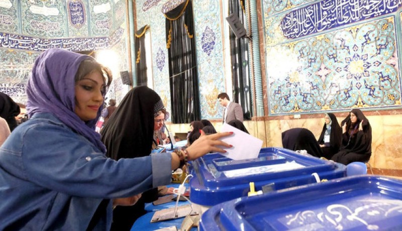 الايرانيون يدلون بأصواتهم في الدورة الثانية من الإنتخابات التشريعية
