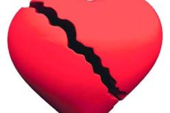 ''رومــيـو'' يـحـرق مـنـزل ''جــولـيـيـت ''فـي الـعـلـمـة