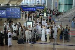 حجاج يطالبون “الجوية الجزائرية” بتسريع استلامهم لأمتعتهم