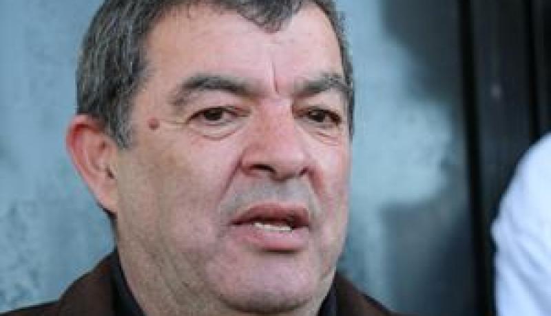 حناشي يجتمع مع لانغ ويزيل سوء التفاهم ويطالب بنقطة في الكلاسيكو