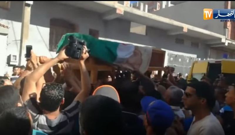 بالفيديو .. جنازة حاشدة لحسام ببوسماعيل