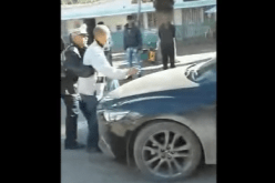 بالفيديو.. شخص يعترض موكب رئيس الحكومة التونسي والسبب