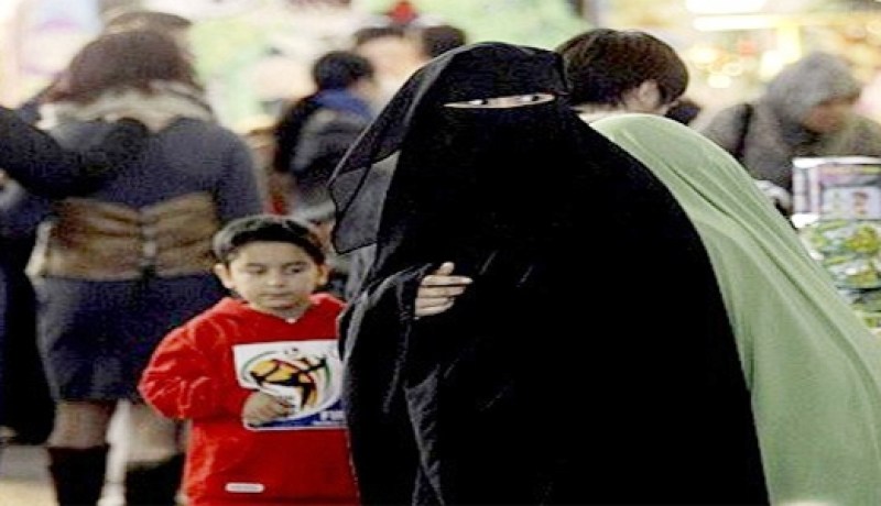 منظمة العفو الدولية تندد بالحكم الصادر في فرنسا حول ارتداء الحجاب