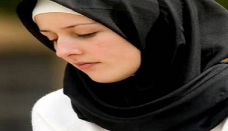 زوجي‮ ‬رجل بخيل‮.. ‬والمواصلة معه أمر مستحيل‮ ‬