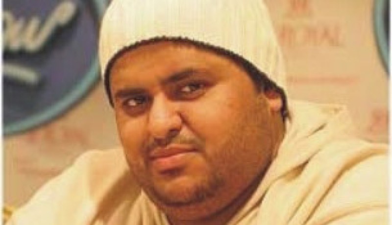 الأمر بالسجن والجلد في حق الفنان السعودي “إبراهيم الحكمي” بعد ضبط فتاة عارية داخل سيارته