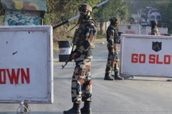 مقتل 3 جنود هنود في هجوم على قافلة عسكرية بكشمير