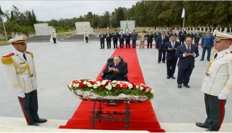 بوتفليقة يترحّم على أرواح شهداء ثورة نوفمبر بمقبرة العالية