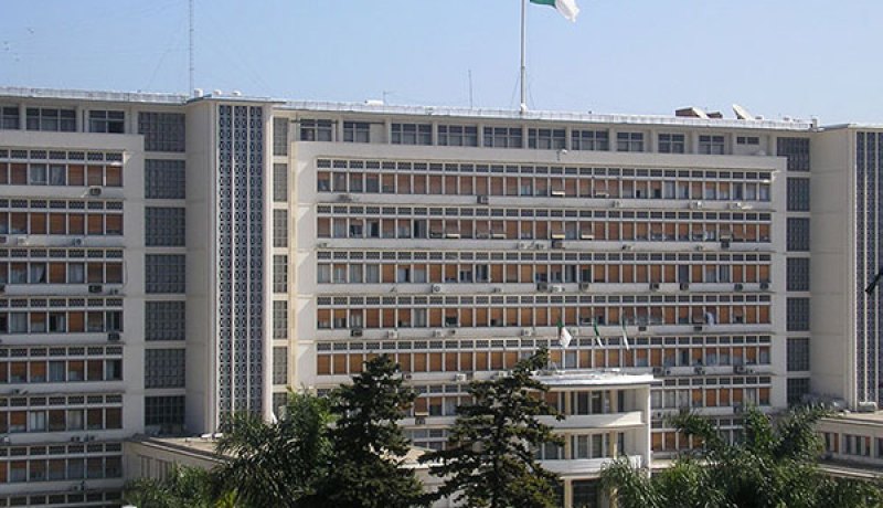 لا توظيف بالمؤسسات العمومية إلا بموافقة المديرين العامين شخصيا