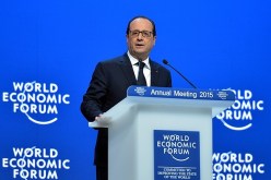 هولاند يدعو إلى ضرورة تشديد الرقابة على الحدود في أوروبا