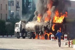 بالصور..انفجار شاحنة خزان بنزين يخلف 42 قتيلا في الموزمبيق