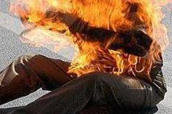 شاب يضرم النار في جسده بحي الصنوبر في وهران