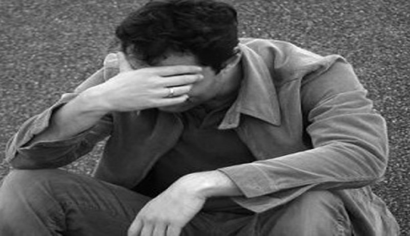 أنا غبي لدرجة  المليون لأني أغرقت نفسي في الديون من أجل الغير