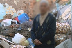 تحصل على بطاقة فقير ويعيش في الظلام…عمي عبد المجيد يناشد المحسنين مساعدته لعلاج زوجته وابنته المريضتان