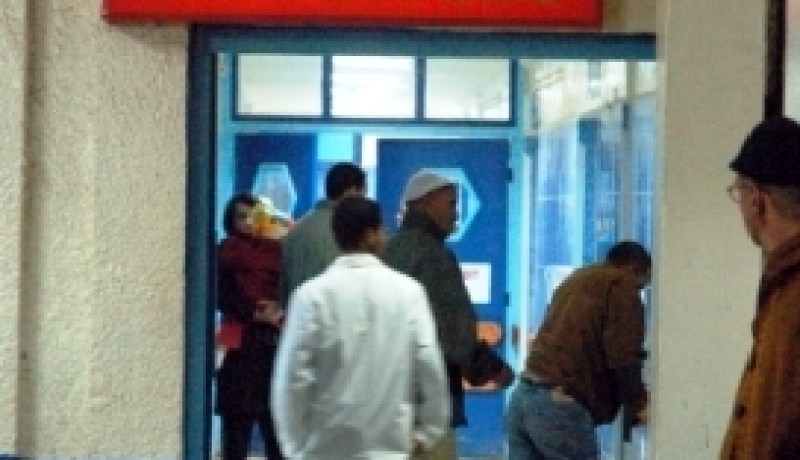 إصابة 21 جندي باختناقات وحروق في بسكرة